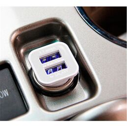 USB charger with connection to 12V/24V cigarette lighter socket - Output 3A